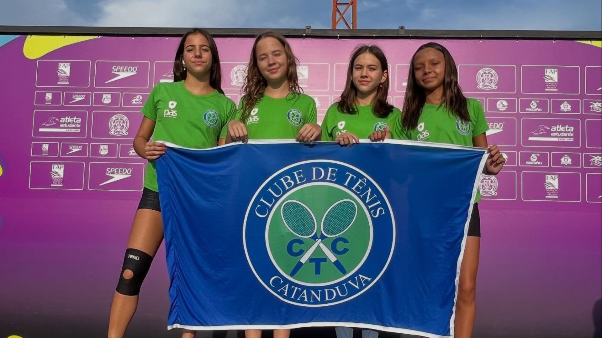 Atletas do CTC representam a 4º região no 32º Troféu Kim Mollo de Natação